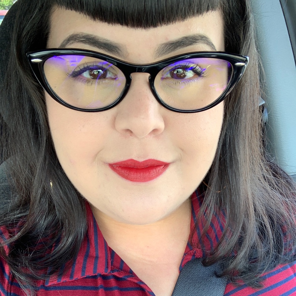 Meet your Posher, Yamel